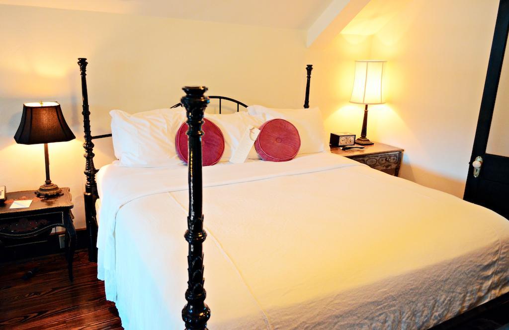 Hotel Havana Сан-Антонио Экстерьер фото