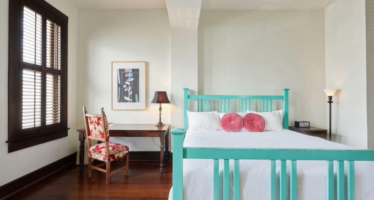 Hotel Havana Сан-Антонио Экстерьер фото